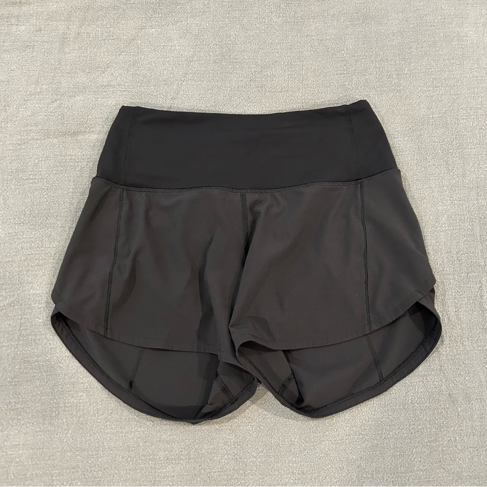 MOVING SALE Lululemon Speed Up High Rise Lined Short 4” in black size 2